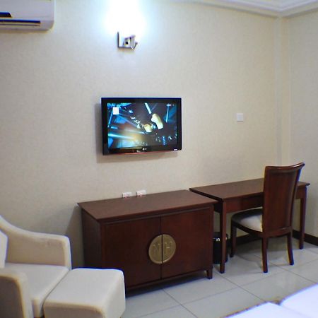 Royal Nick Hotel Lashibi Buitenkant foto