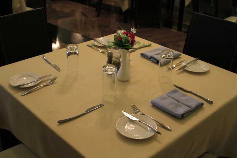 Royal Nick Hotel Lashibi Buitenkant foto