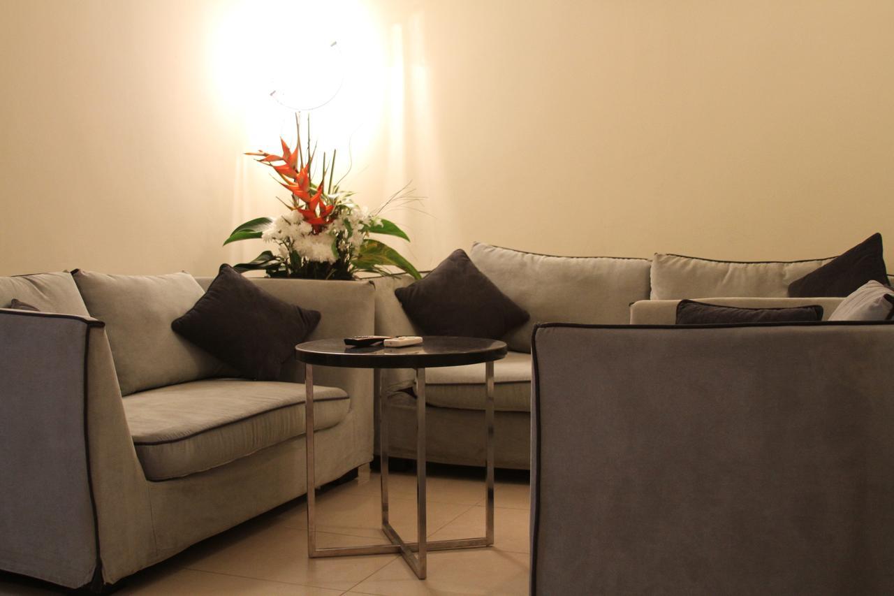 Royal Nick Hotel Lashibi Buitenkant foto