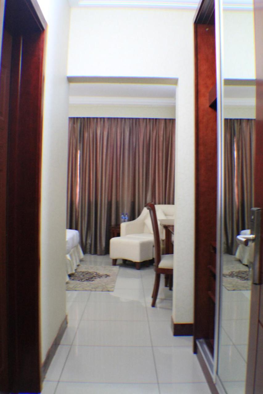 Royal Nick Hotel Lashibi Buitenkant foto